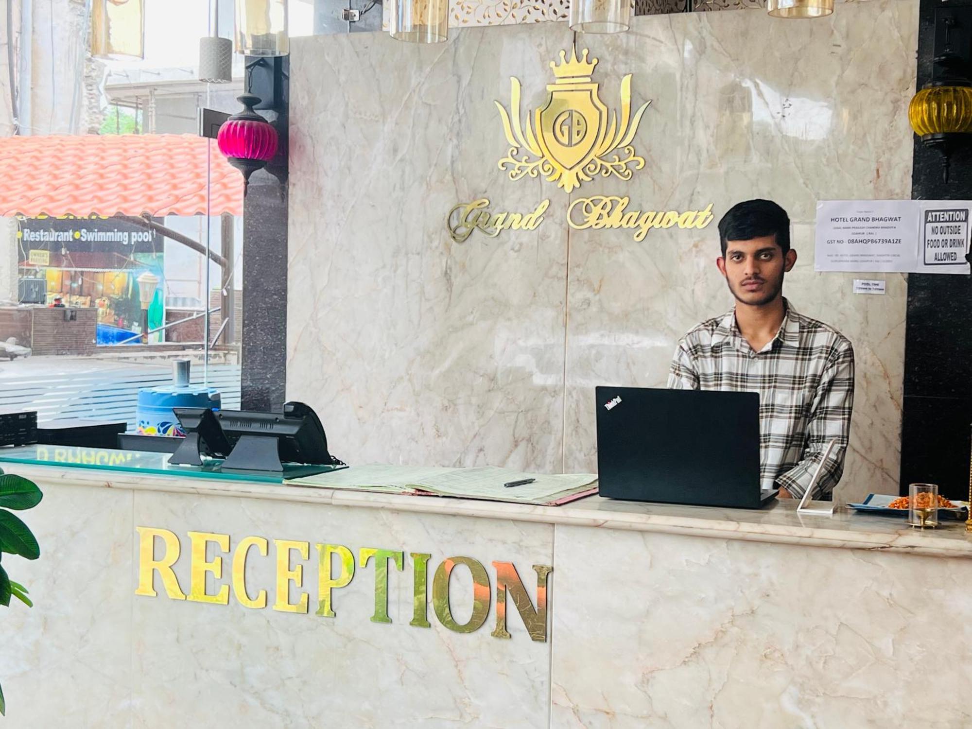 Hotel Grand Bhagwat, أُودايبور المظهر الخارجي الصورة