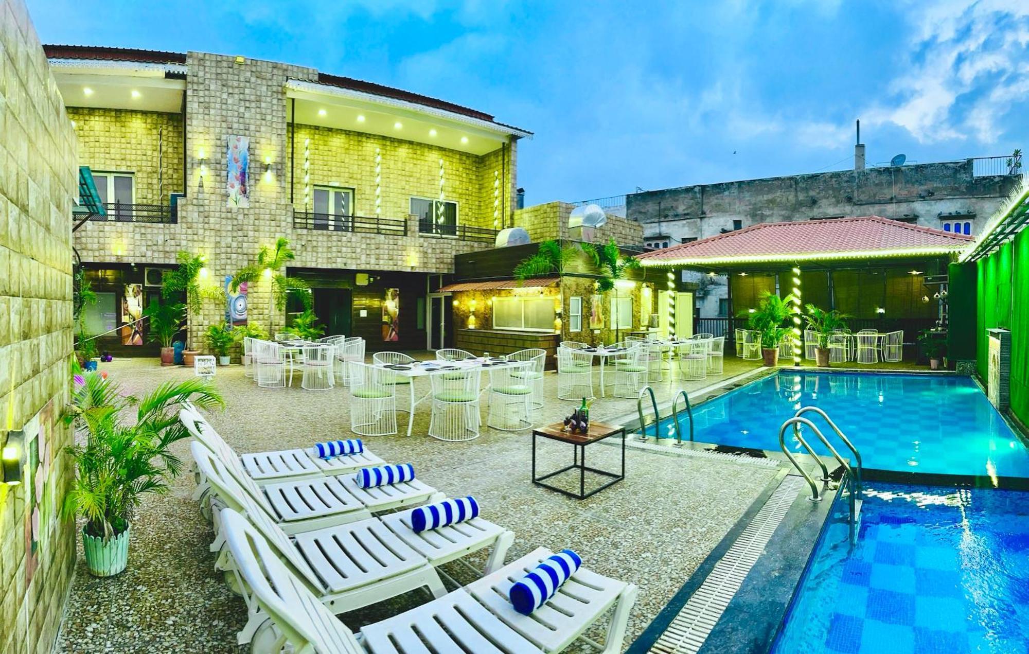 Hotel Grand Bhagwat, أُودايبور المظهر الخارجي الصورة