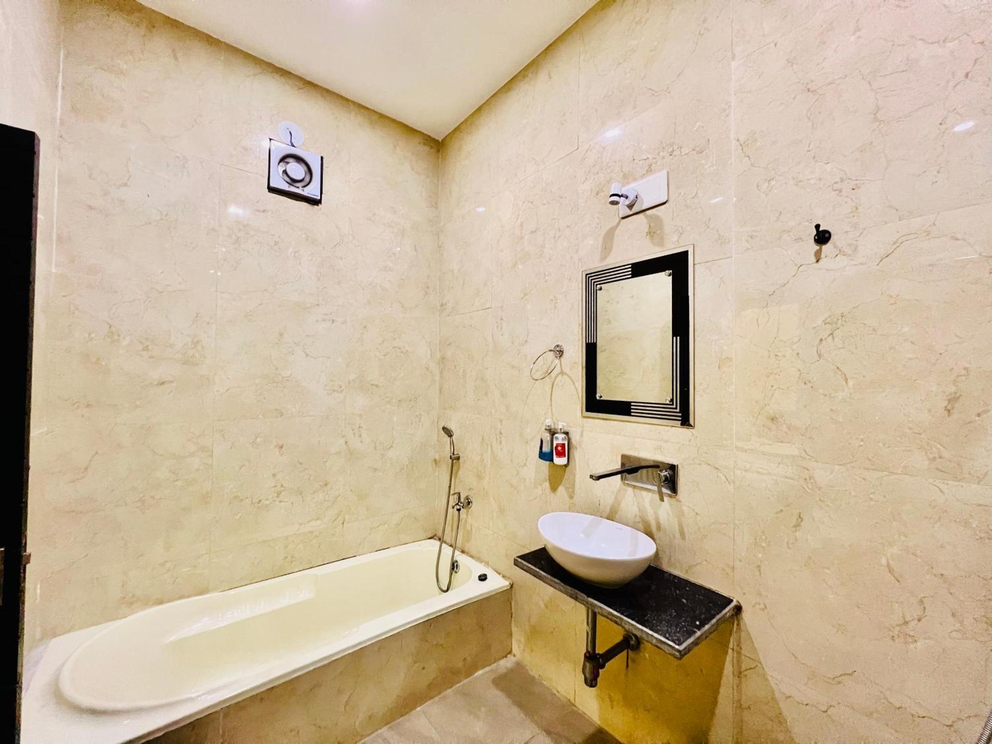 Hotel Grand Bhagwat, أُودايبور المظهر الخارجي الصورة
