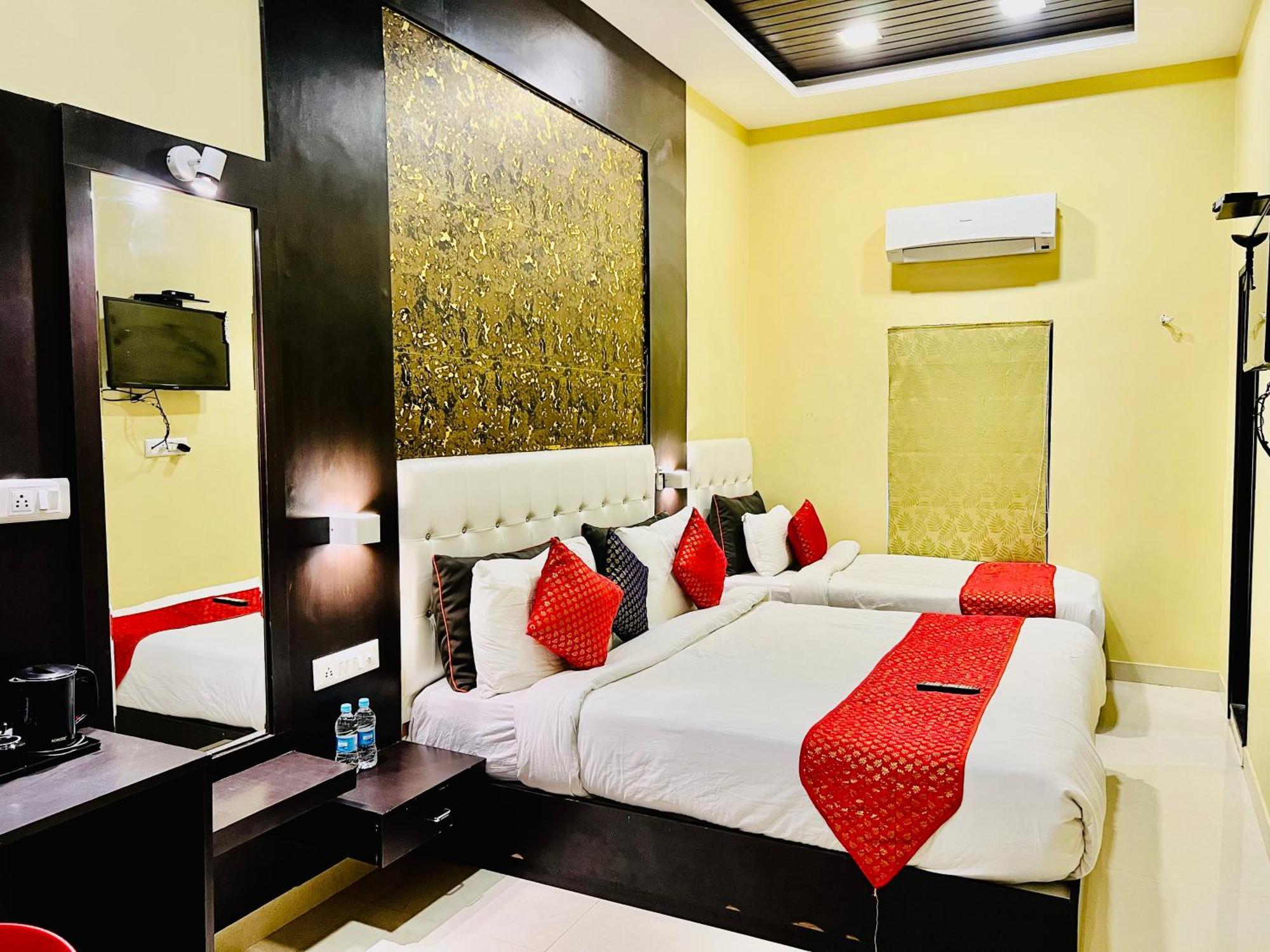Hotel Grand Bhagwat, أُودايبور المظهر الخارجي الصورة