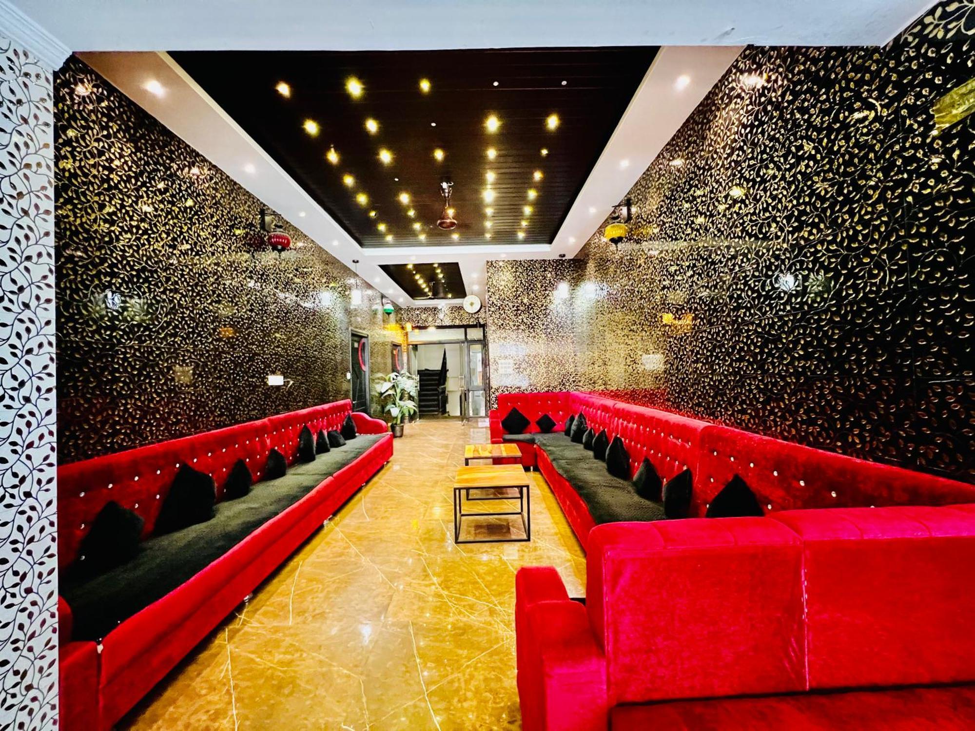 Hotel Grand Bhagwat, أُودايبور المظهر الخارجي الصورة